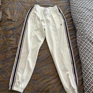 Aritzia- TNA Joggers in size M
